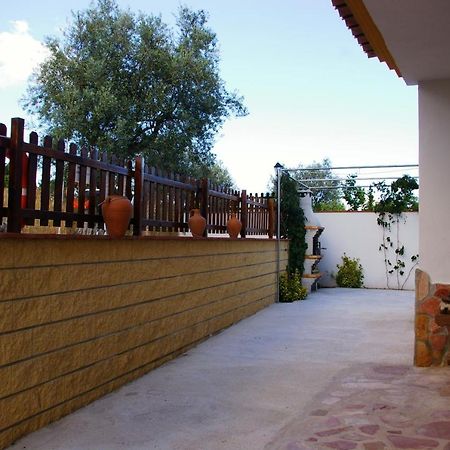 Hostal Y Apartamento Rural Los Naranjos Melegis Esterno foto
