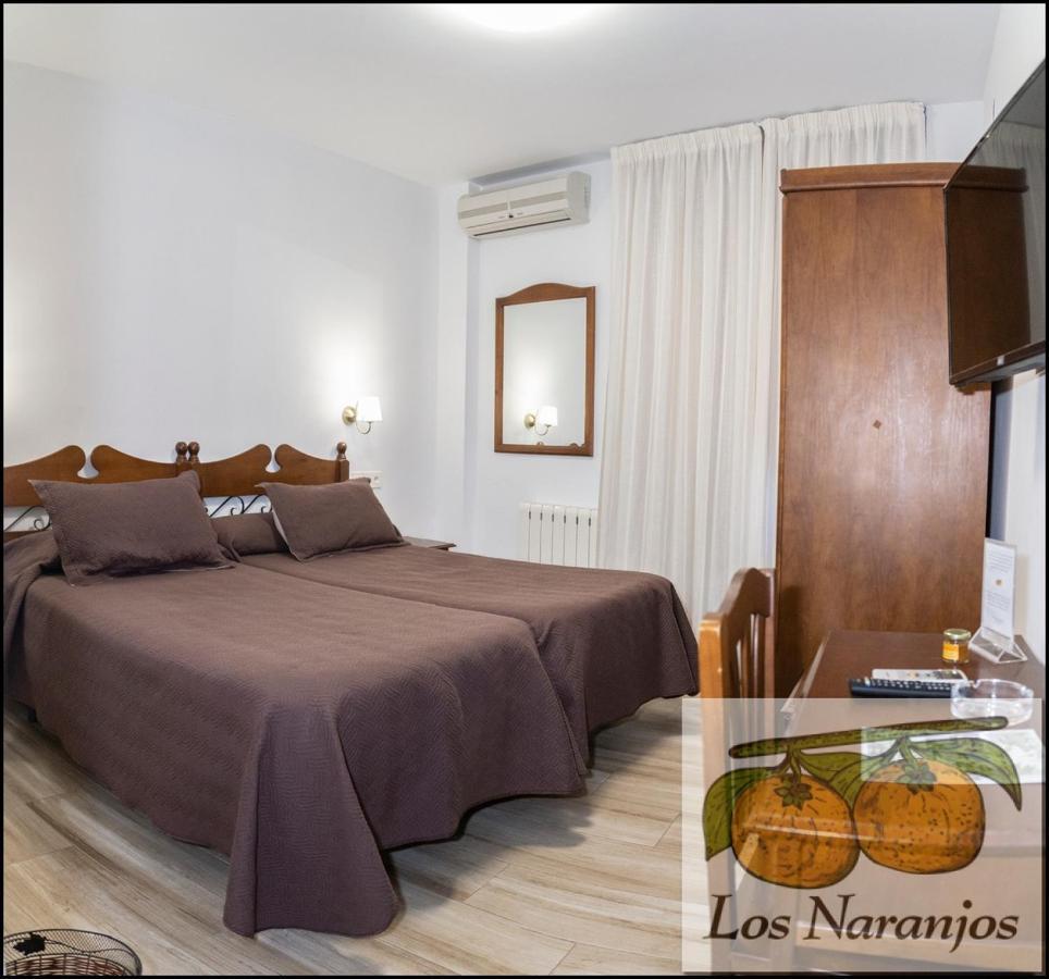 Hostal Y Apartamento Rural Los Naranjos Melegis Esterno foto